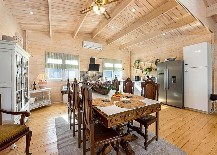 Design In With Private Pool *