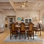 木屋 Design In With Private Pool *